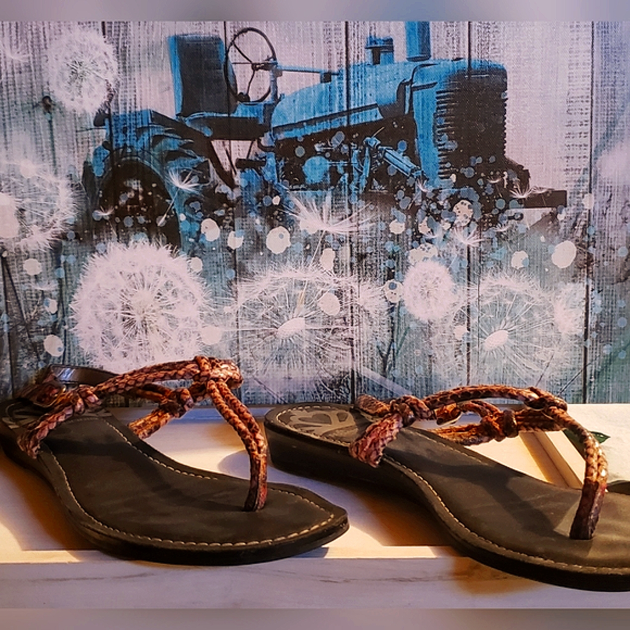 Fergi Sandles